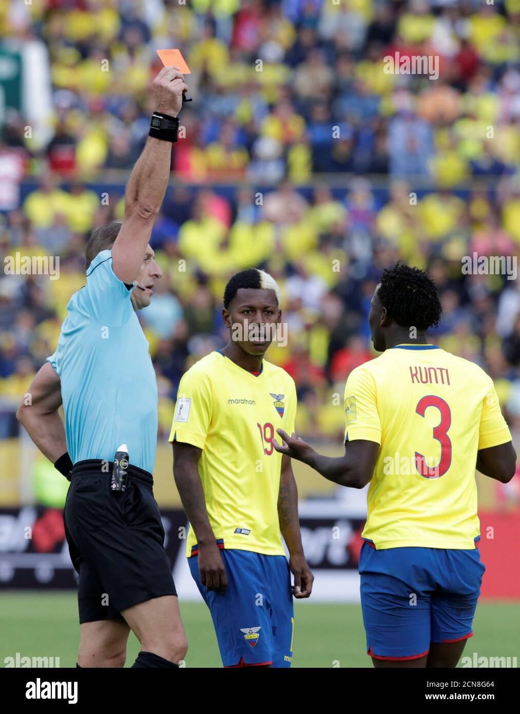 Football Soccer- Ecuador v Colombia- World Cup 2018 Qualifiers - Quito,  Ecuador - 28/3/17. Referee Nestor Pitana shows a red card to Ecuador's  player Luis "Kunti" Caicedo. REUTERS/Henry Romero Stock Photo - Alamy