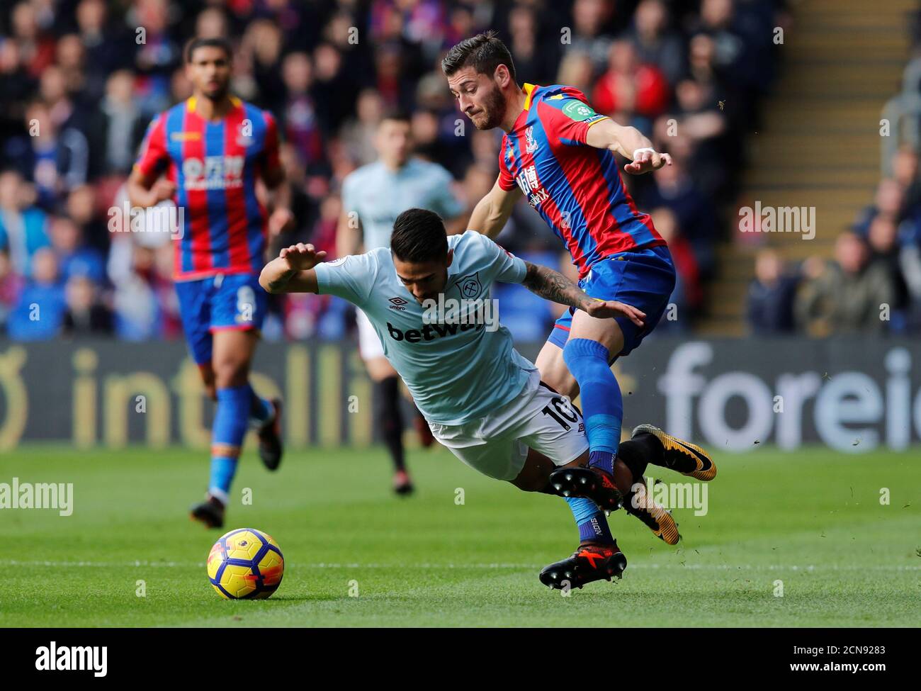 Soccer Football - Premier League - Crystal Palace vs West Ham United - Selhurst Park, London, Britain - October 28, 2017   West Ham United's Javier Hernandez in action with Crystal Palace's Joel Ward    REUTERS/Eddie Keogh    EDITORIAL USE ONLY. No use with unauthorized audio, video, data, fixture lists, club/league logos or 'live' services. Online in-match use limited to 75 images, no video emulation. No use in betting, games or single club/league/player publications. Please contact your account representative for further details.? Stock Photo