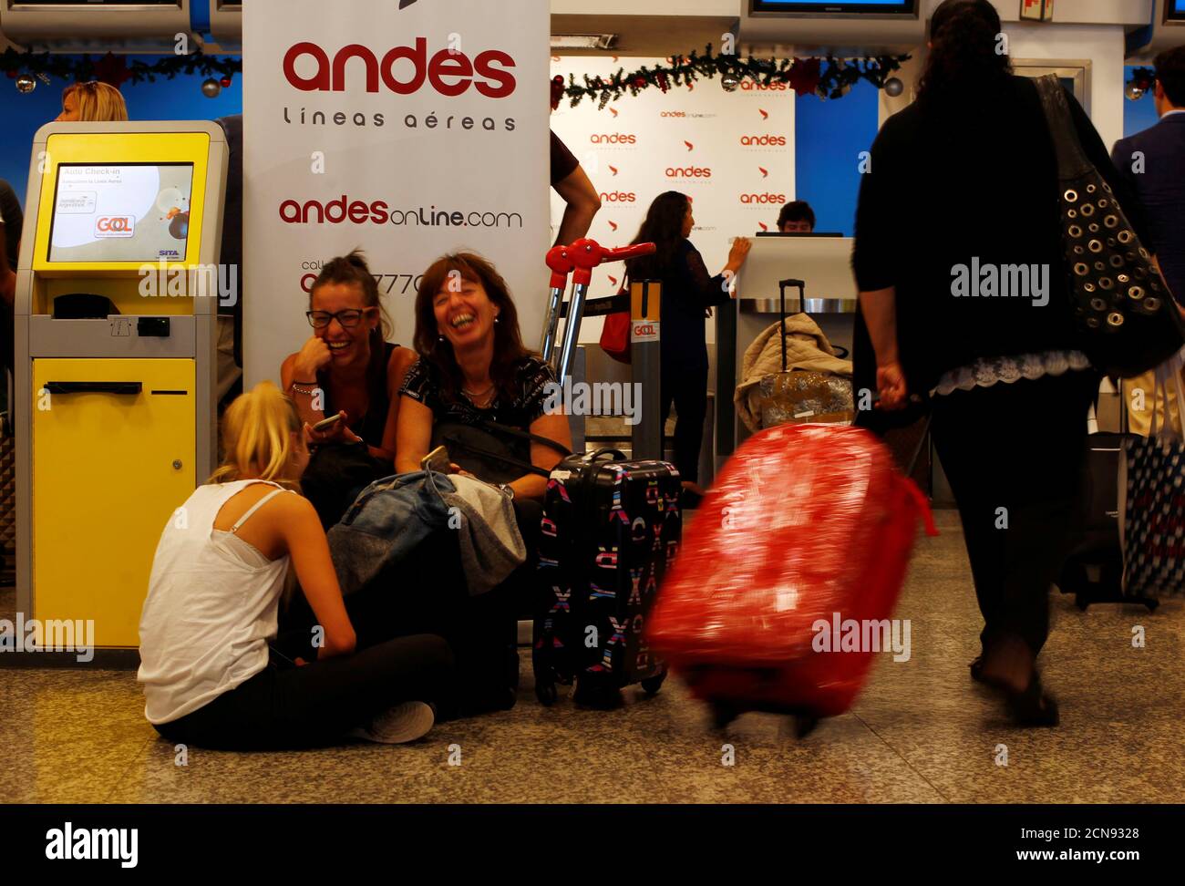 Page 3 - Líneas High Resolution Stock Photography and Images - Alamy
