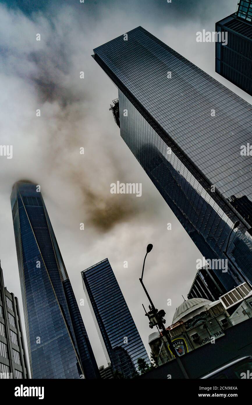 Big buildings new york hi-res stock photography and images - Alamy