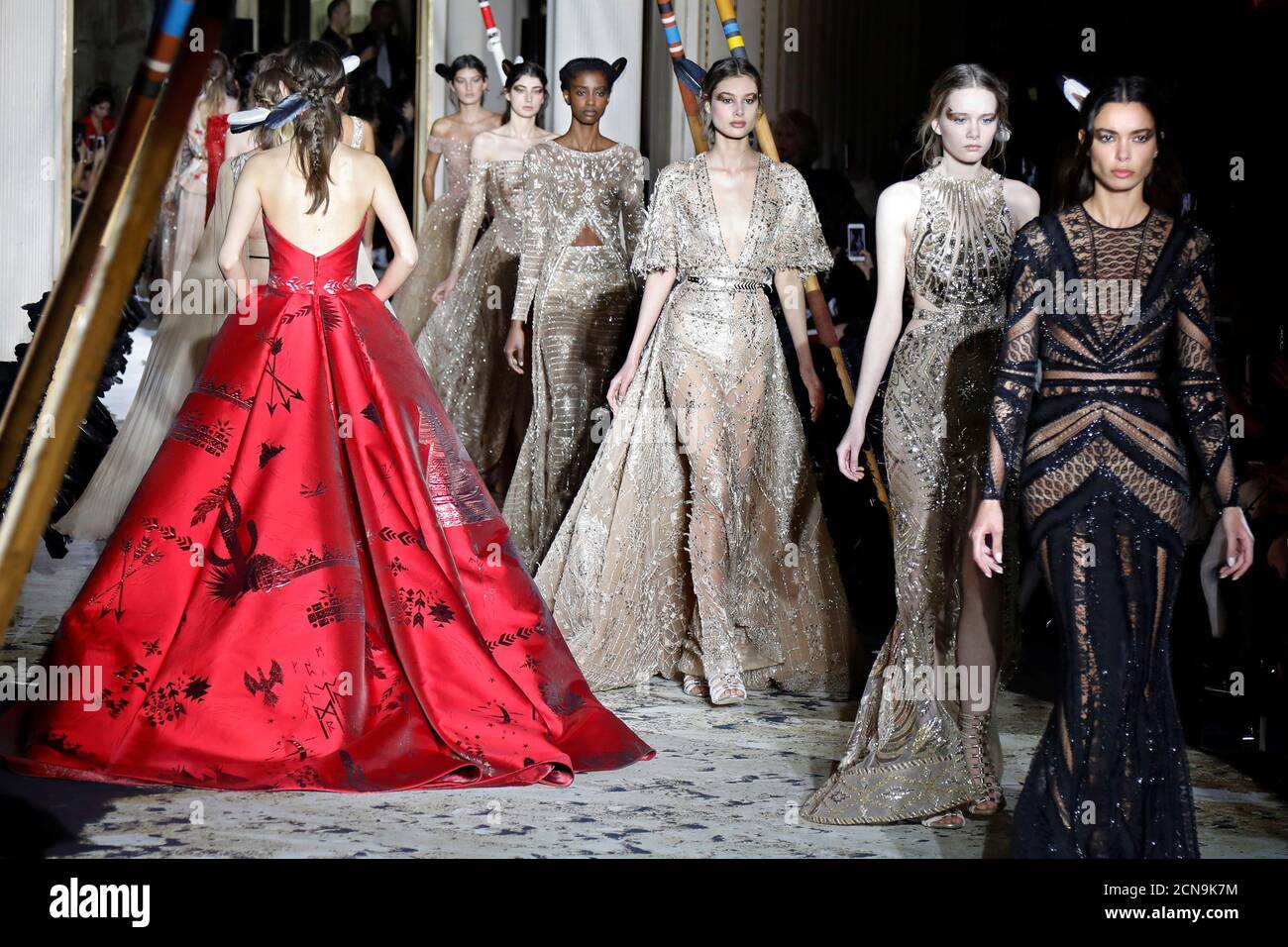Models present creations by Lebanese designer Zuhair Murad as part of his Haute  Couture Spring-Summer 2018 fashion show in Paris, France, January 24, 2018.  REUTERS/Charles Platiau Stock Photo - Alamy