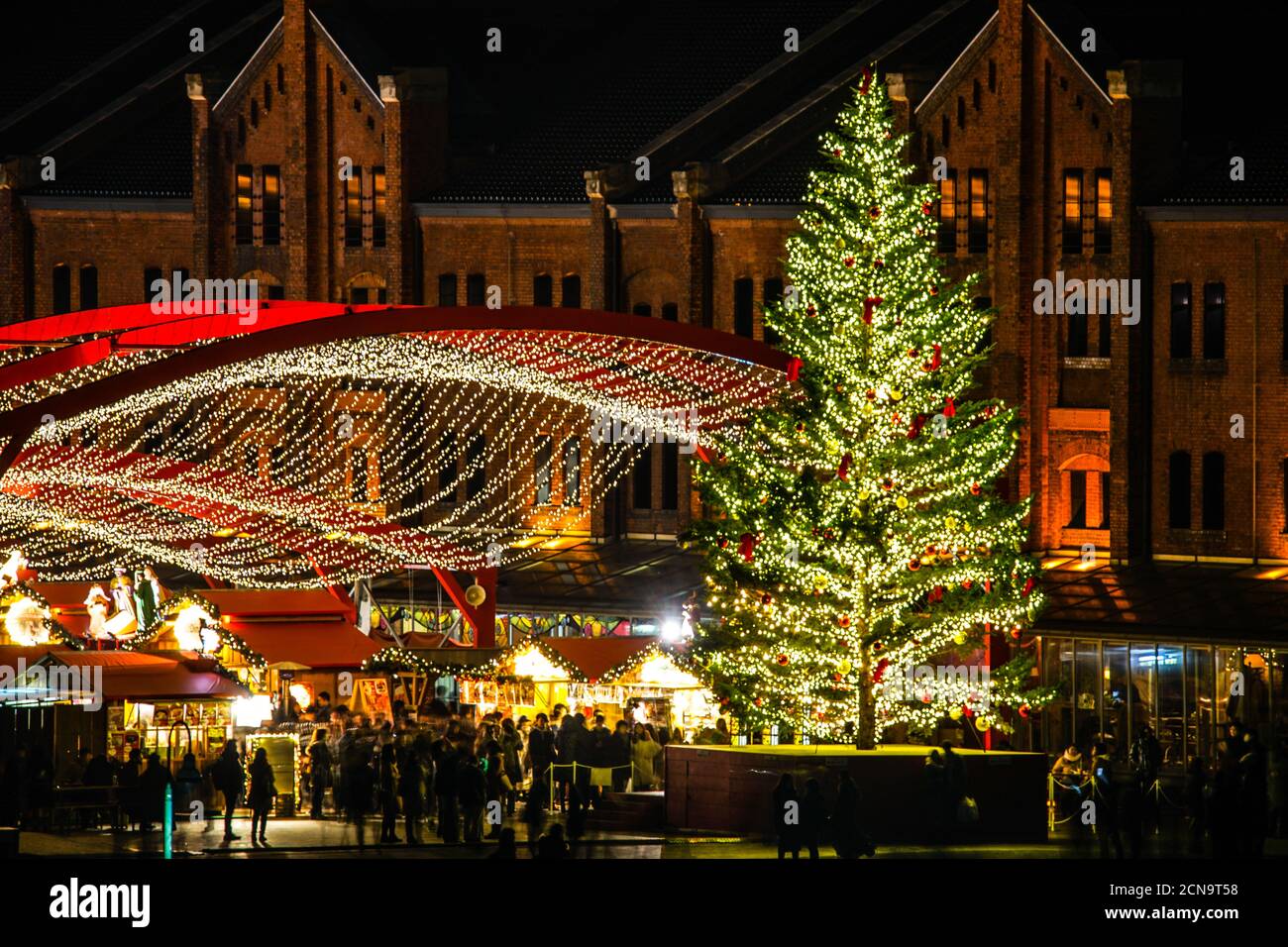 Brick warehouse hires stock photography and images Alamy
