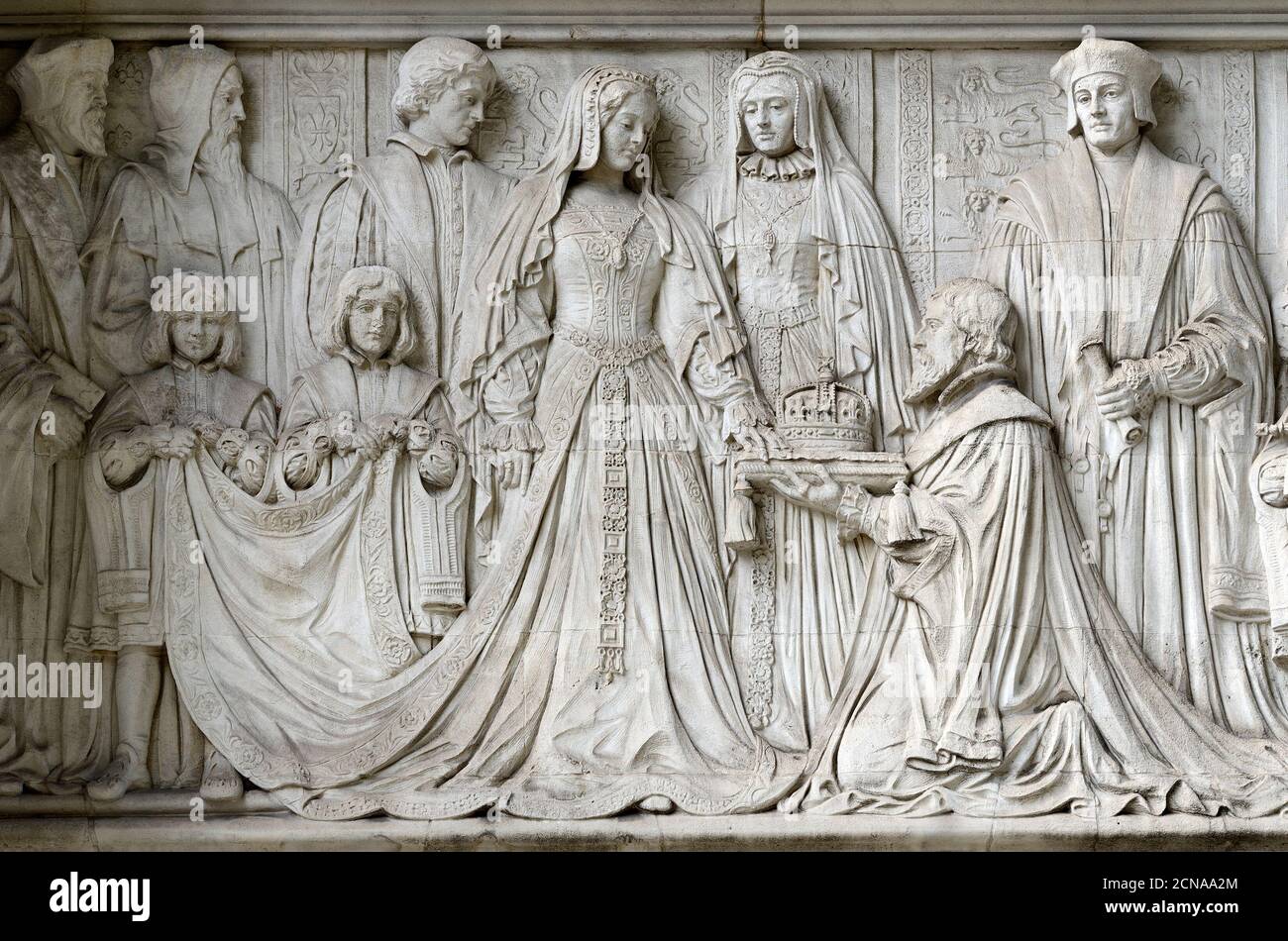 London, England, UK. Supreme Court / Middlesex Guildhall (1906) Parliament Square. Stone frieze on the facade (Henry Fehr): Lady Jane Grey accepting t Stock Photo