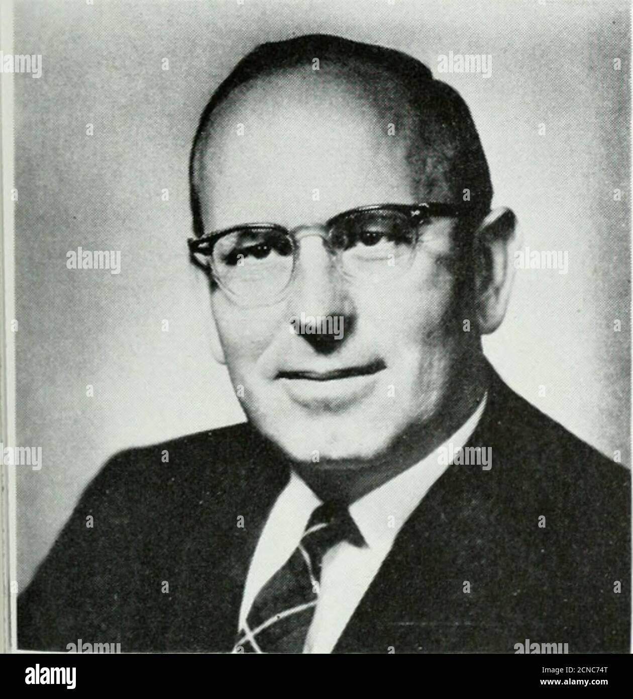 . Bell telephone magazine . ing. He also has served as consultant tothe Defense Department, first as a mem-ber of the Radar Panel of the Research and Development Board and then as amember of the Technical Advisory Panelon Electronics. In March, 1961 PresidentKennedy appointed him to head ProjectBeacon, a task force to study safe andefficient use of air space. He is currentlychairman of the Technical Advisory Boardto the Federal Aviation Agency. ■ Robert B. Kings article, ScientificSampling on page 16, discusses therecent surge of interest in the use ofsampling procedures in Bell System oper-at Stock Photo