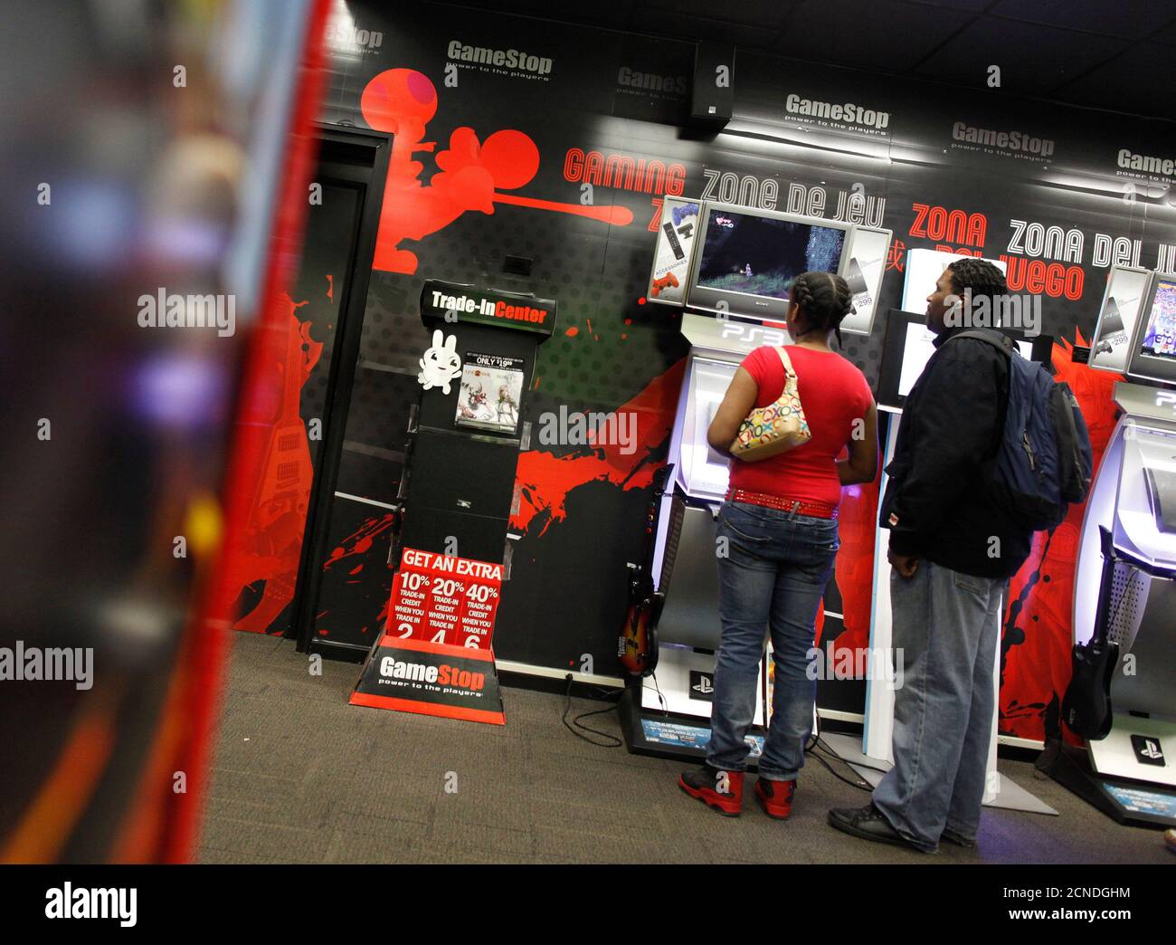 Gamestop Video Game Store In High Resolution Stock Photography And Images Alamy