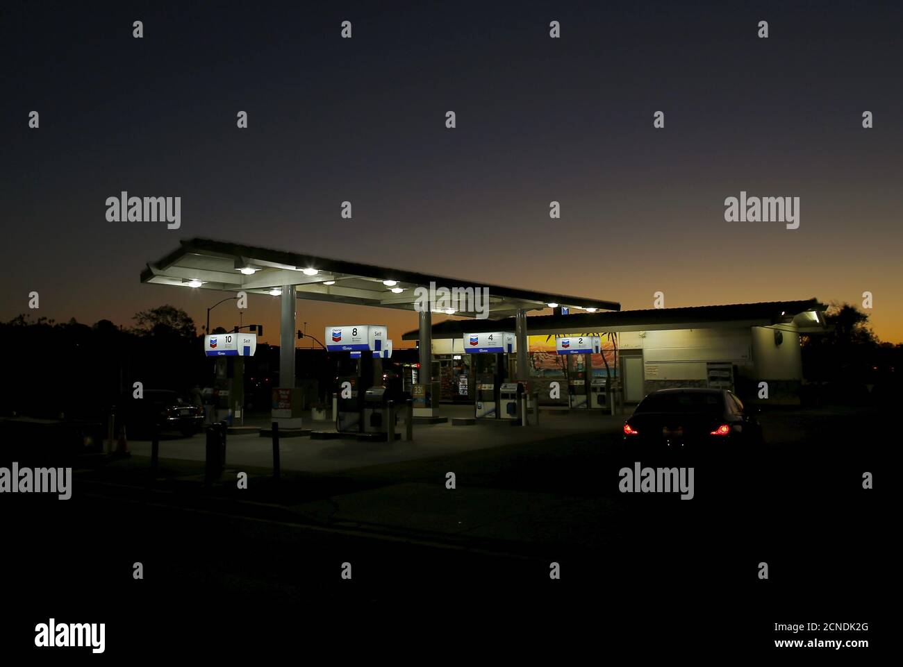 Chevron gas prices hires stock photography and images Alamy