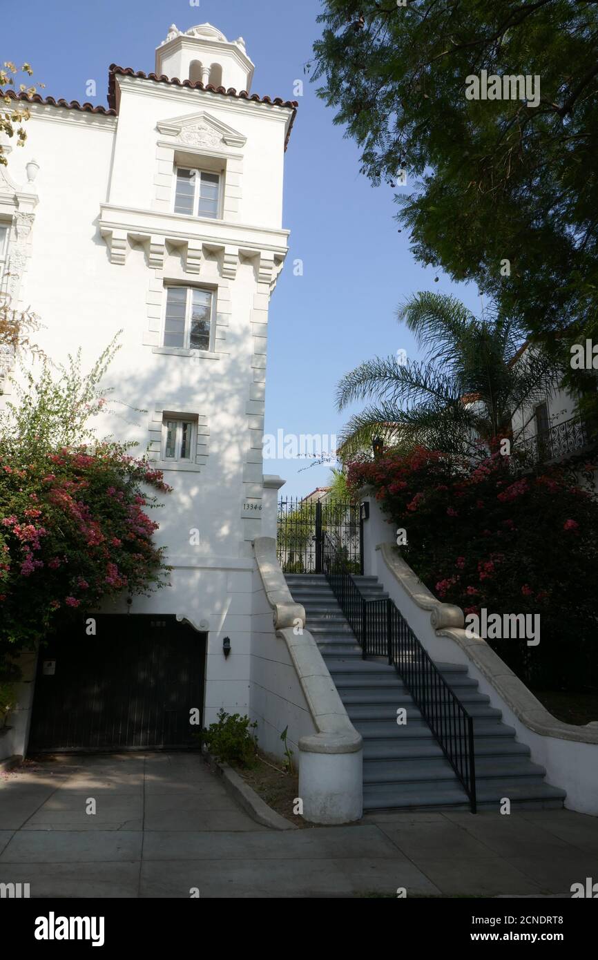 West Hollywood, California, USA 17th September 2020 A general view of atmosphere of actor Ben Lyon's former residence at 1334 N. Harper Avenue and Scream 3 Movie Filming Location at 1336 N. Harper Avenue on September 17, 2020 in West Hollywood, California, USA. Photo by Barry King/Alamy Stock Photo Stock Photo