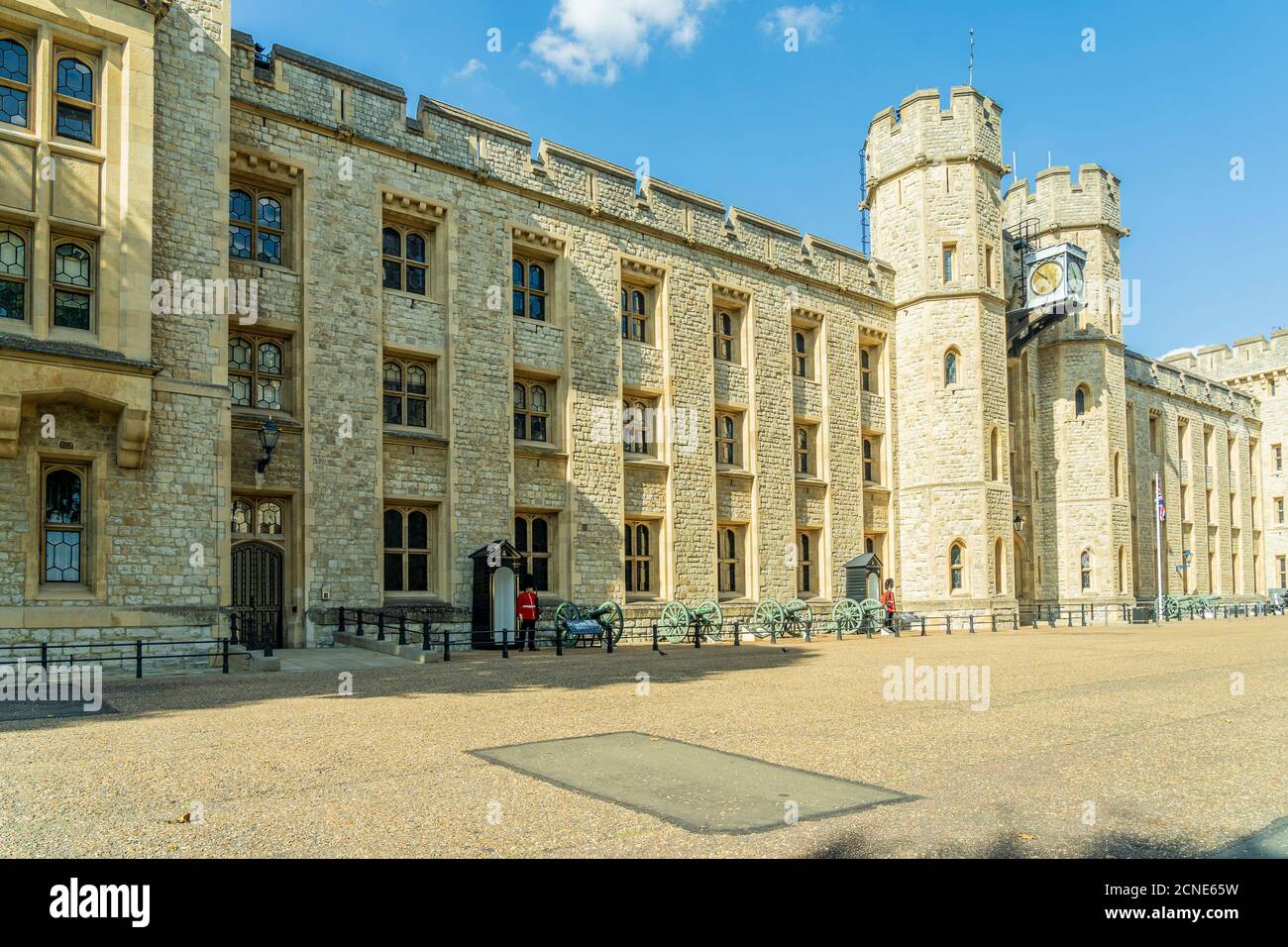 Queens Guards at Jewel House, The Tower of London, UNESCO World Heritage Site, London, England, United Kingdom, Europe Stock Photo