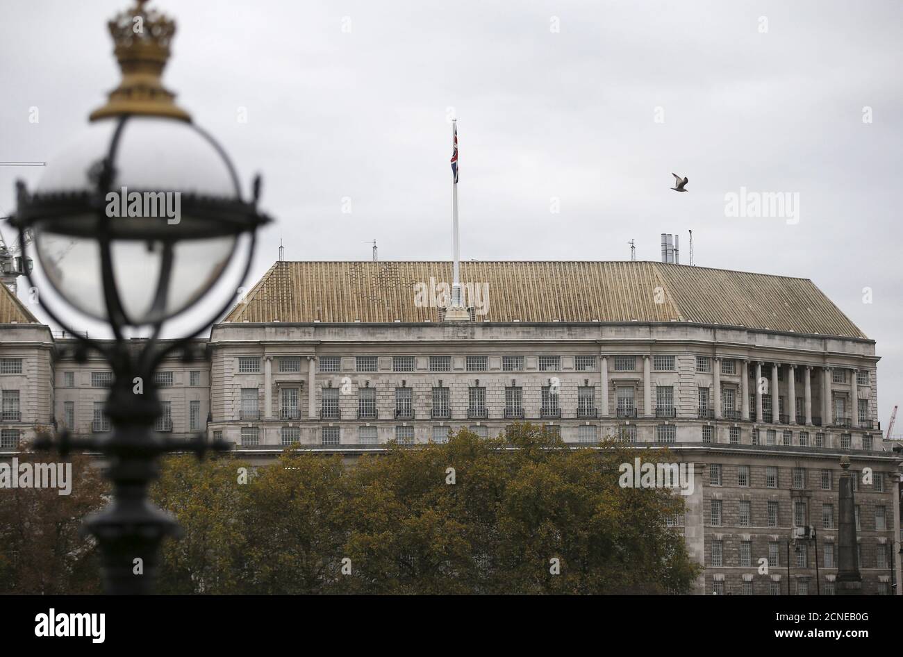 Thames House, the headquarters of the British Security Service (MI5) is seen in London, Britain October 22, 2015. Have you heard the one about the lord, the gangster and the prime minister's wife? An old scandal from the 1960s re-emerges in lurid new detail from declassified British intelligence files featuring prominent politician Lord Boothby, his mistress, who was the wife of Prime Minister Harold Macmillan, and notorious racketeer Ronnie Kray. They reveal that Kray had procured Boothby with a young gay lover, that Kray and Boothby were both 'hunters of young men' who had attended illicit p Stock Photo