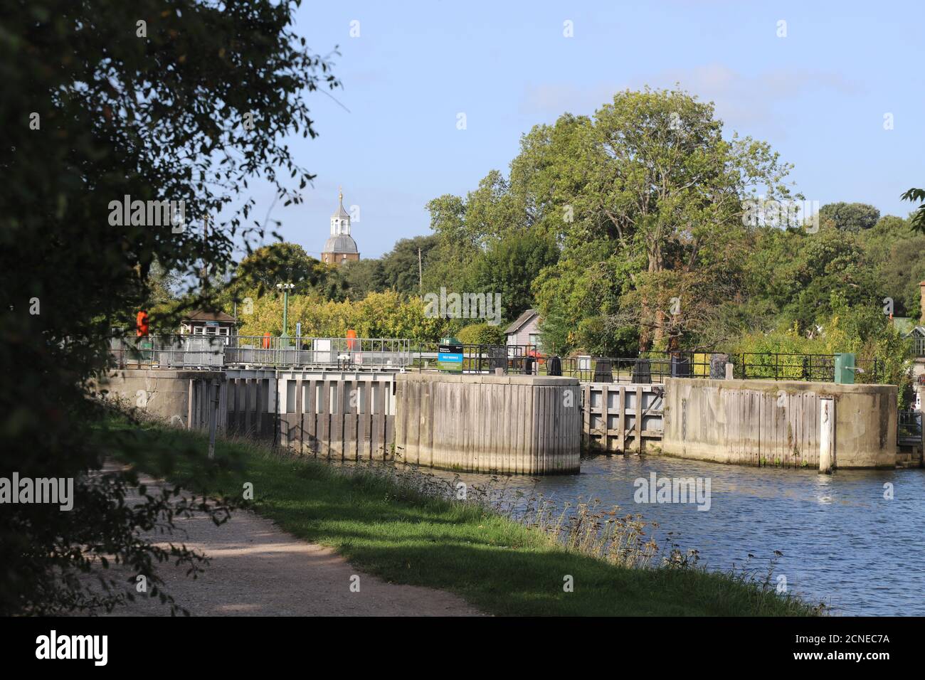 Sunbury on thames hires stock photography and images Alamy