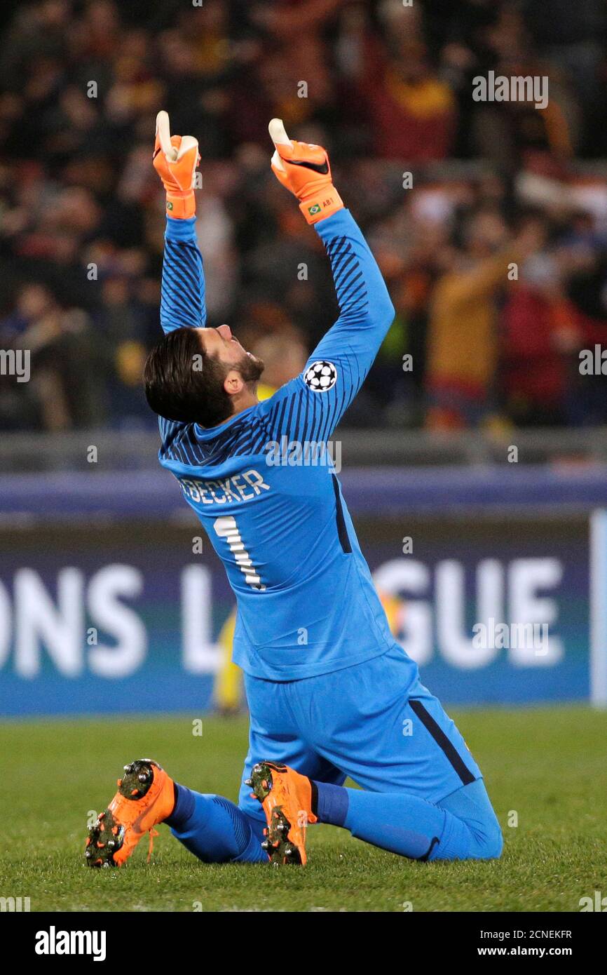 Alisson becker scores hi-res stock photography and images - Alamy