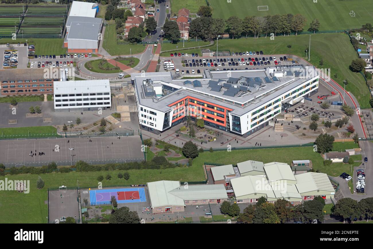 aerial view of Hanson Academy School (& Grove House Primary School in the immediate foreground), Bradford, West Yorkshire Stock Photo