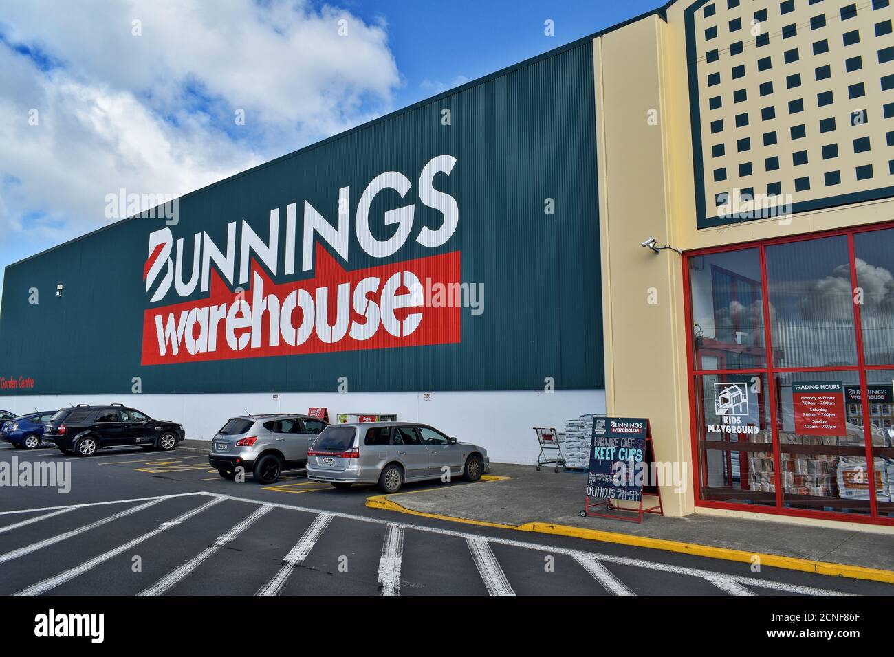 Bunnings logo hires stock photography and images Alamy