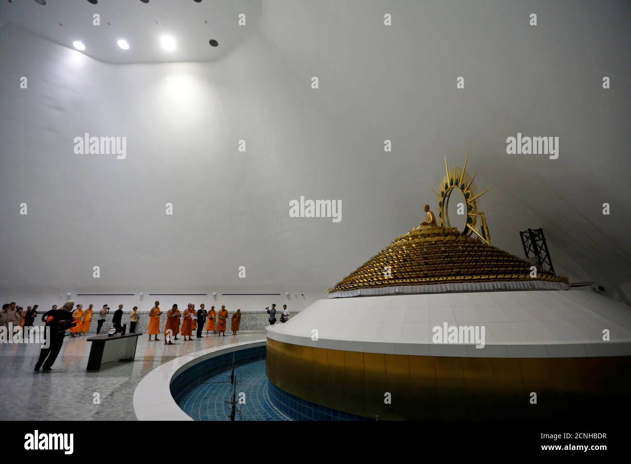 Wat Phra Dhammakaya Temple In Thailand High Resolution Stock Photography And Images Alamy