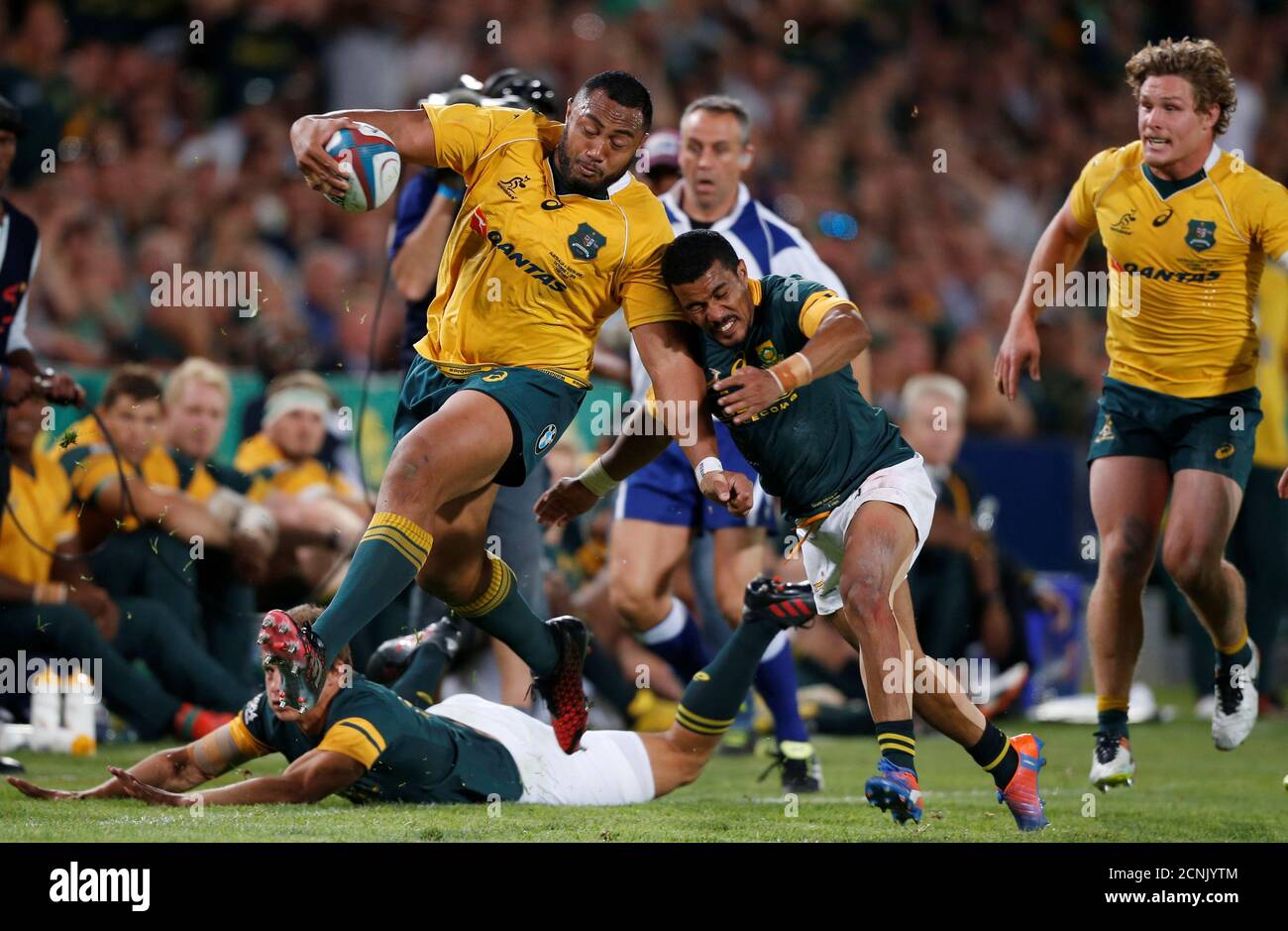 South Africa Rugby Union Rugby Championship Australia S Wallabies V South Africa S Springboks Loftus Versfeld Stadium Pretoria South Africa 01 10 2016 Australiaos Sekope Kepu L Is Challenged By South