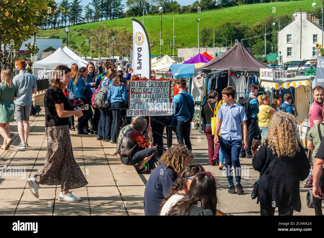 Bantry, West Cork, Ireland. 18th Sep, 2020. On a hot and sunny day in Bantry, the Friday Market was very busy with locals and tourists alike. There was a distinct lack of face mask wearers and social distancing at the busy Friday market. Credit: AG News/Alamy Live News Stock Photo