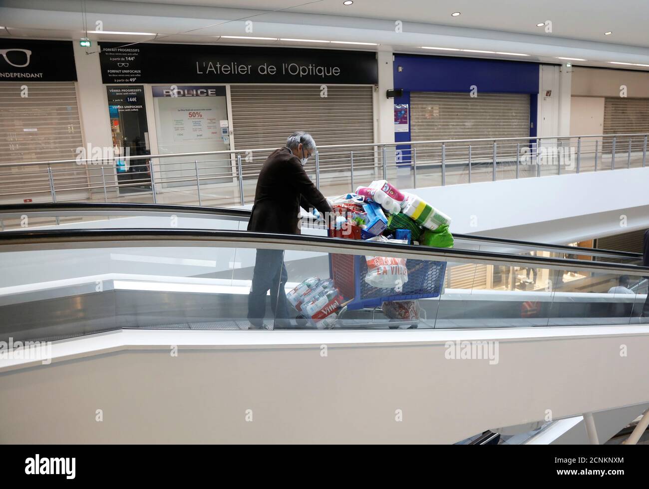 Shopping Trolley Escalator High Resolution Stock Photography and Images
