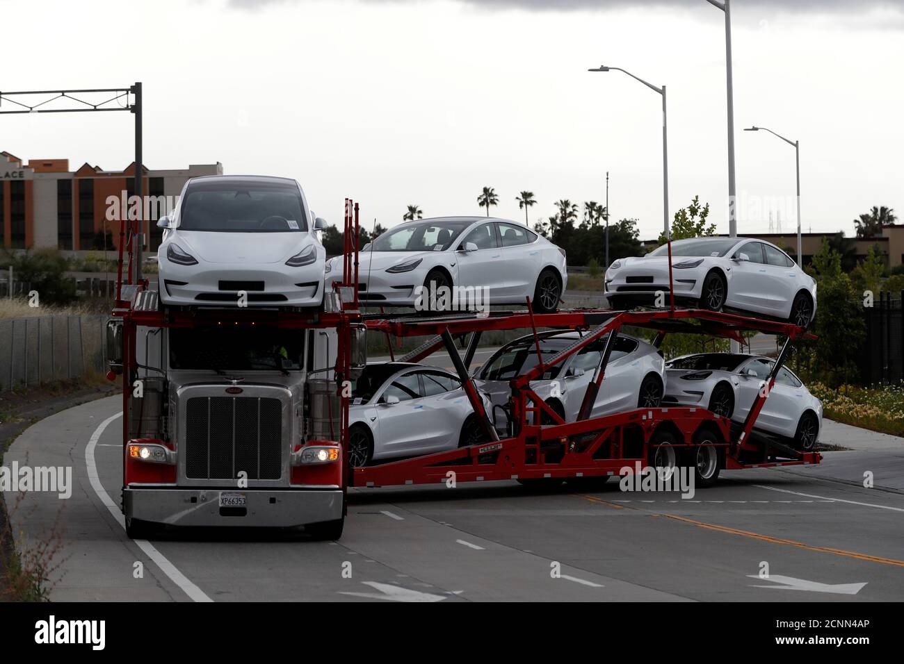 Car carrying trailer tesla hires stock photography and images Alamy