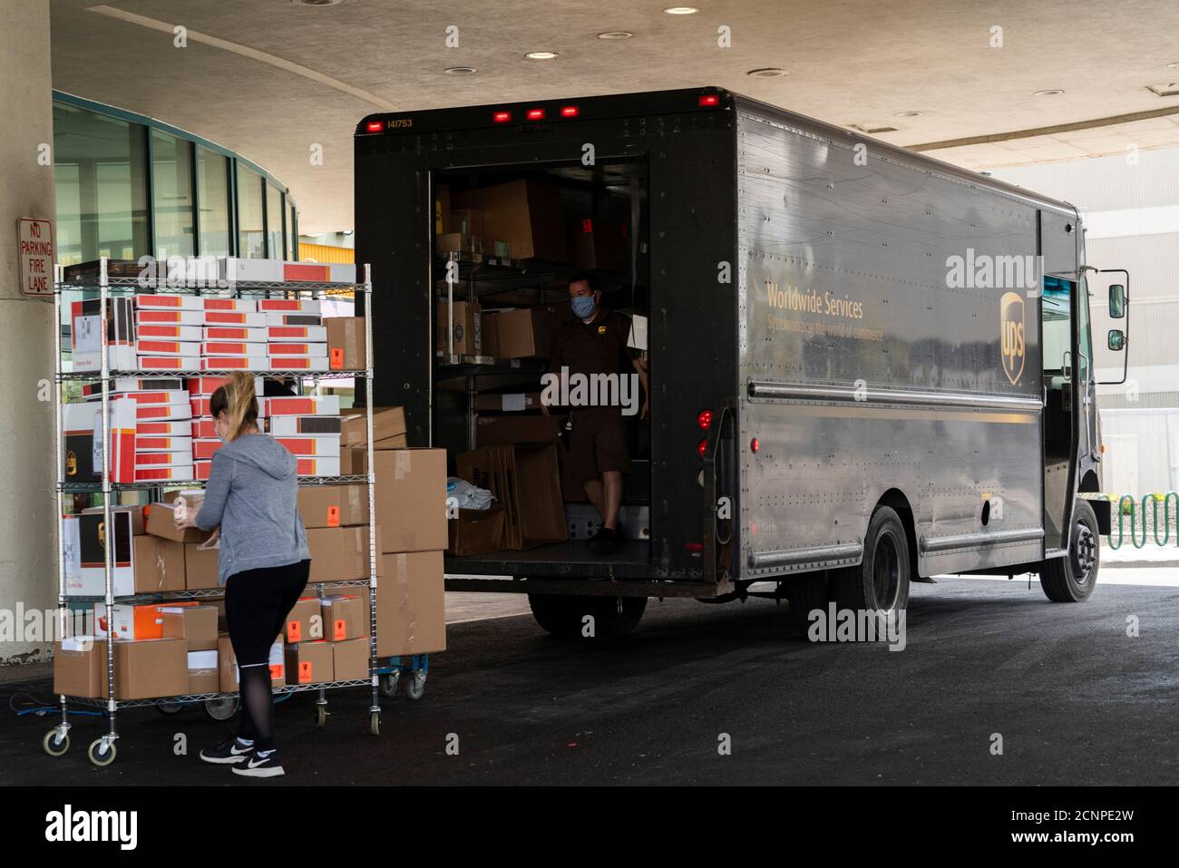 Pottery Barn High Resolution Stock Photography and Images Alamy