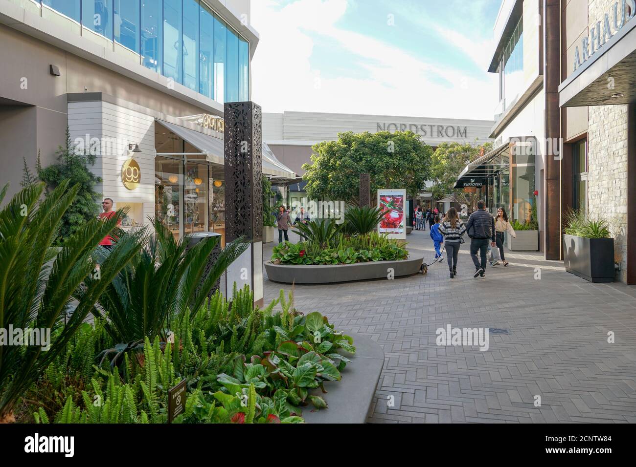 UTC Westfield Shopping Mall at University Town Centre .Outdoor shopping  center with upmarket chain retailers, a movie theater, restaurants. .La  Jolla, San Diego, California, USA. March 23rd, 2019 Stock Photo - Alamy