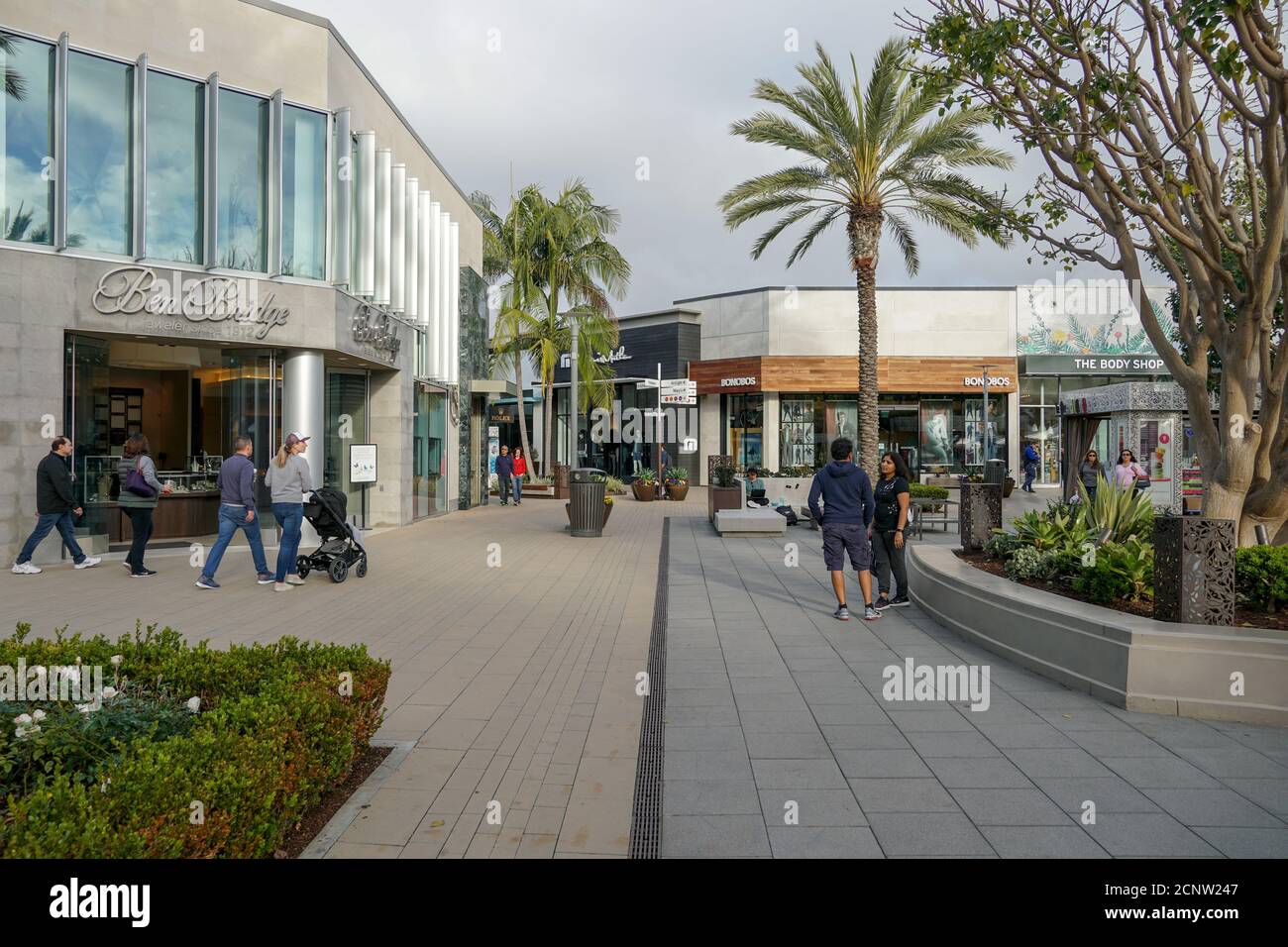 UTC Westfield Shopping Mall at University Town Centre .Outdoor shopping  center with upmarket chain retailers, a movie theater, restaurants. .La  Jolla, San Diego, California, USA. March 23rd, 2019 Stock Photo - Alamy