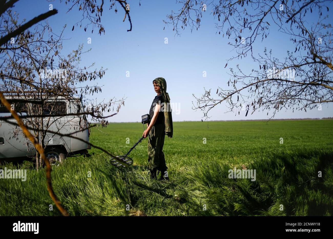Page 3 Military Metal Detector High Resolution Stock Photography And Images Alamy