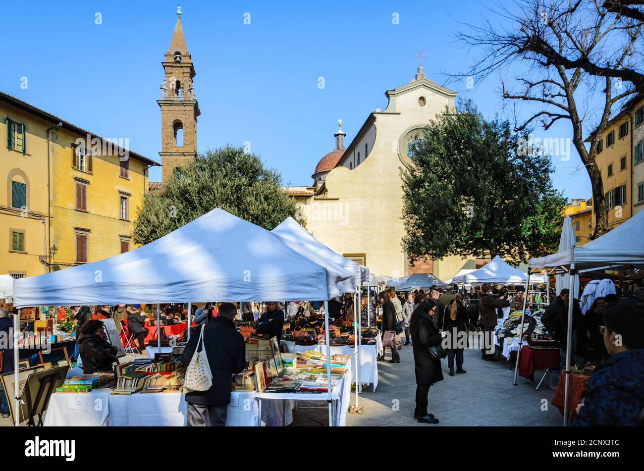 Santo spirito flea market hires stock photography and images Alamy