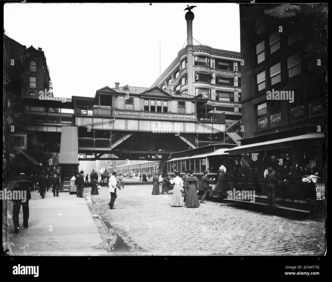 Elevated railway station at State and Van Buren Streets, Chicago, Illinois, circa 1905 Stock Photo