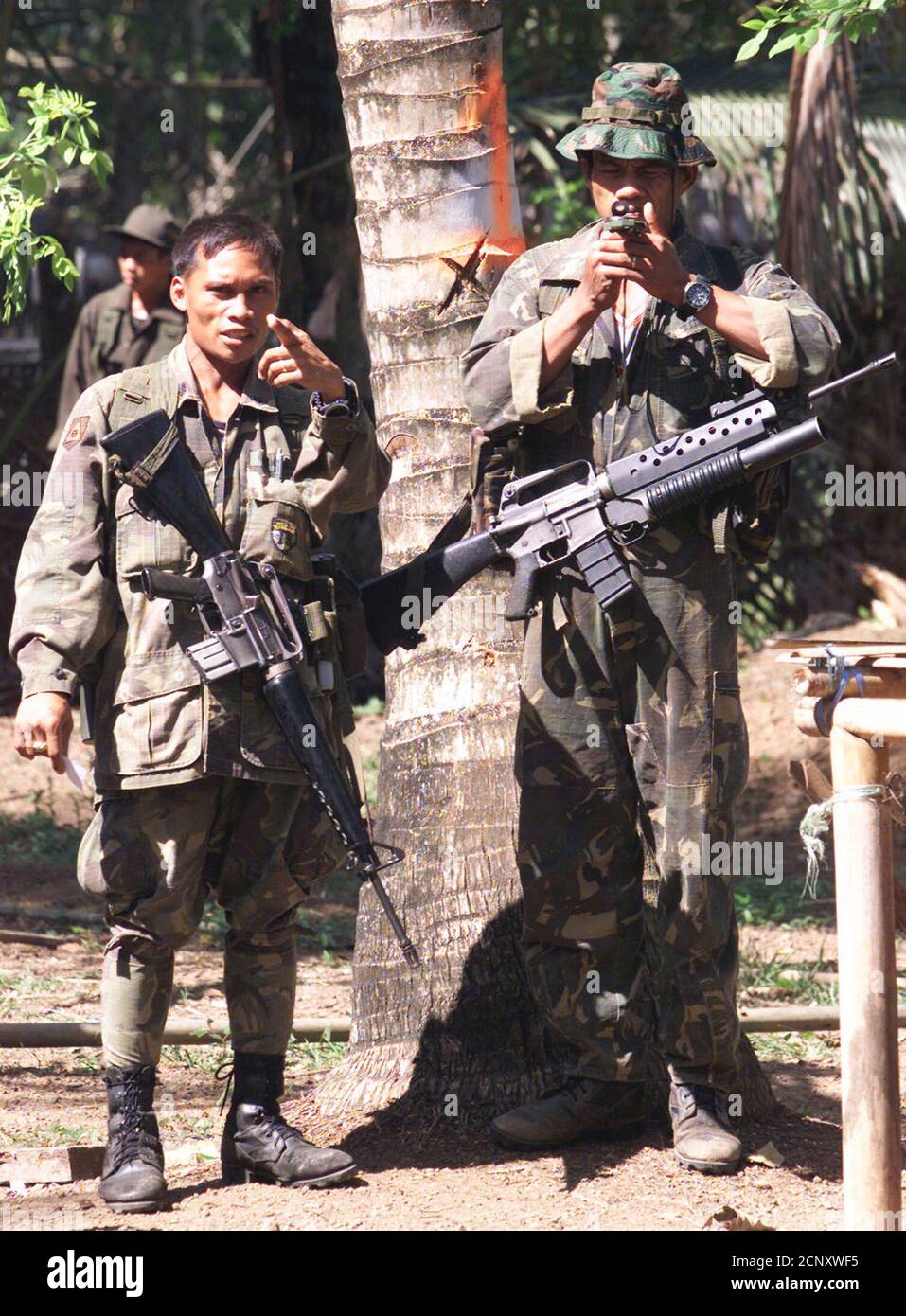 Soldier Using Compass 2002 Compass High Resolution Stock Photography and Images - Alamy