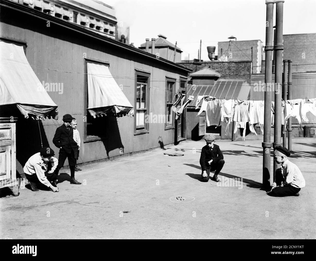 Marble game (boys) NY 1919 Stock Photo