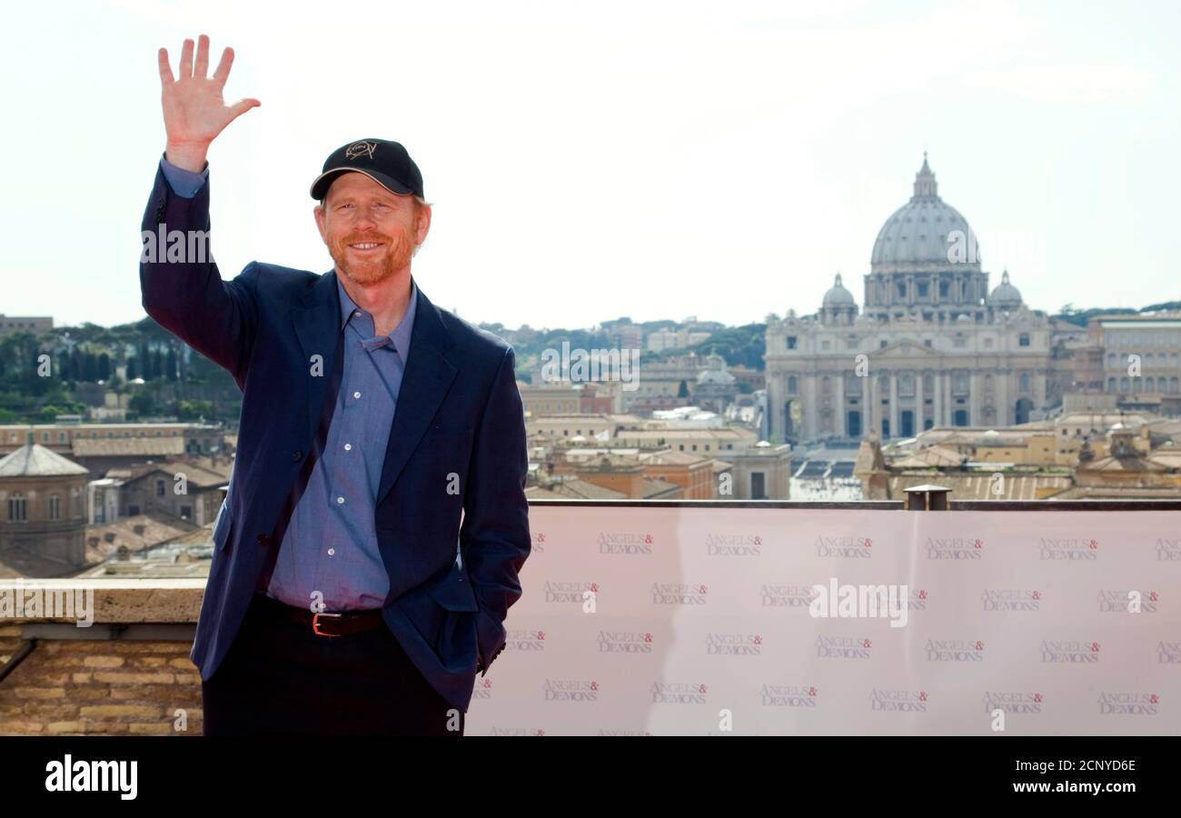 Up 2009 movie theater hires stock photography and images Alamy