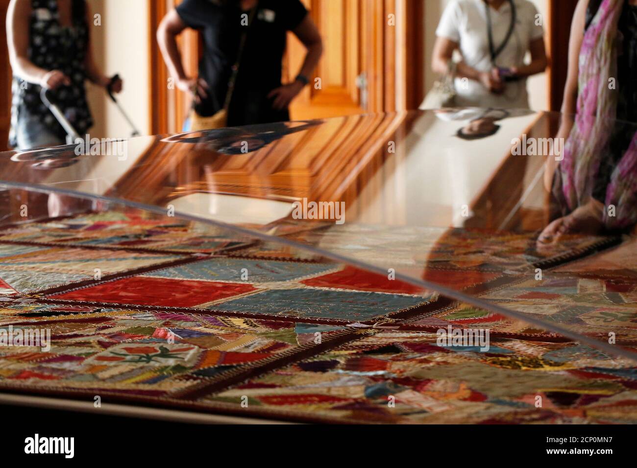 Hawaiian quilt museum hires stock photography and images Alamy