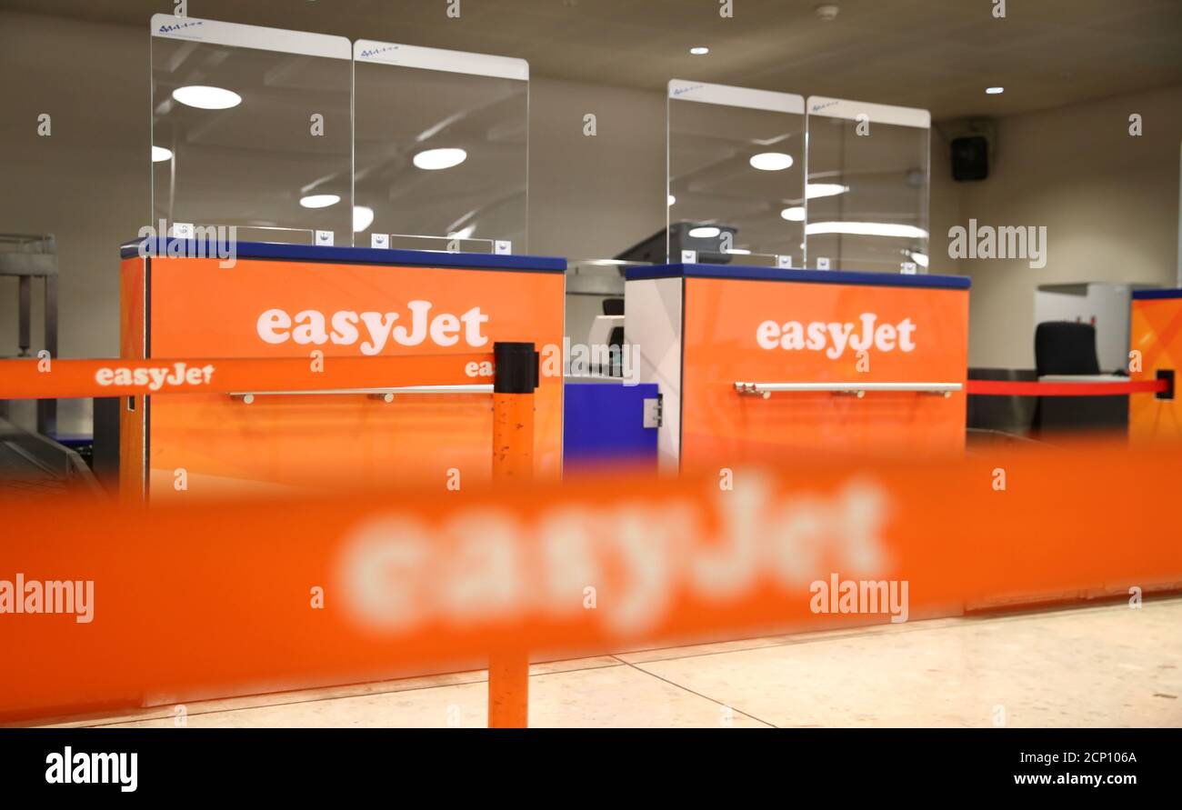 Easyjet Check In High Resolution Stock Photography and Images Alamy