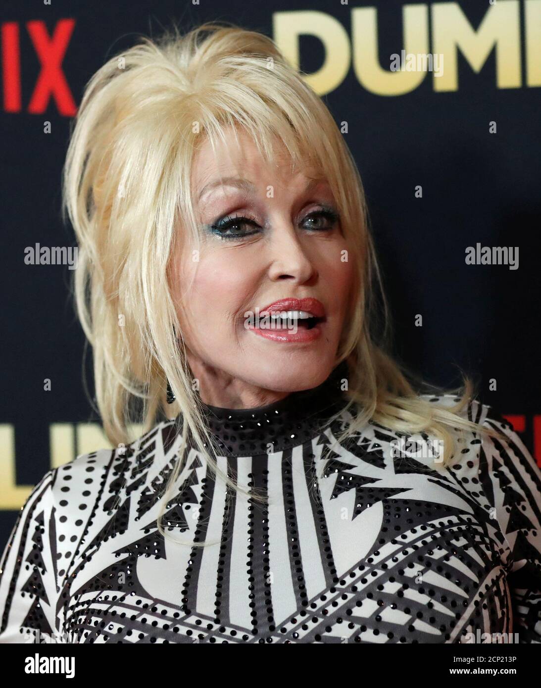 Dolly parton poses hires stock photography and images Alamy