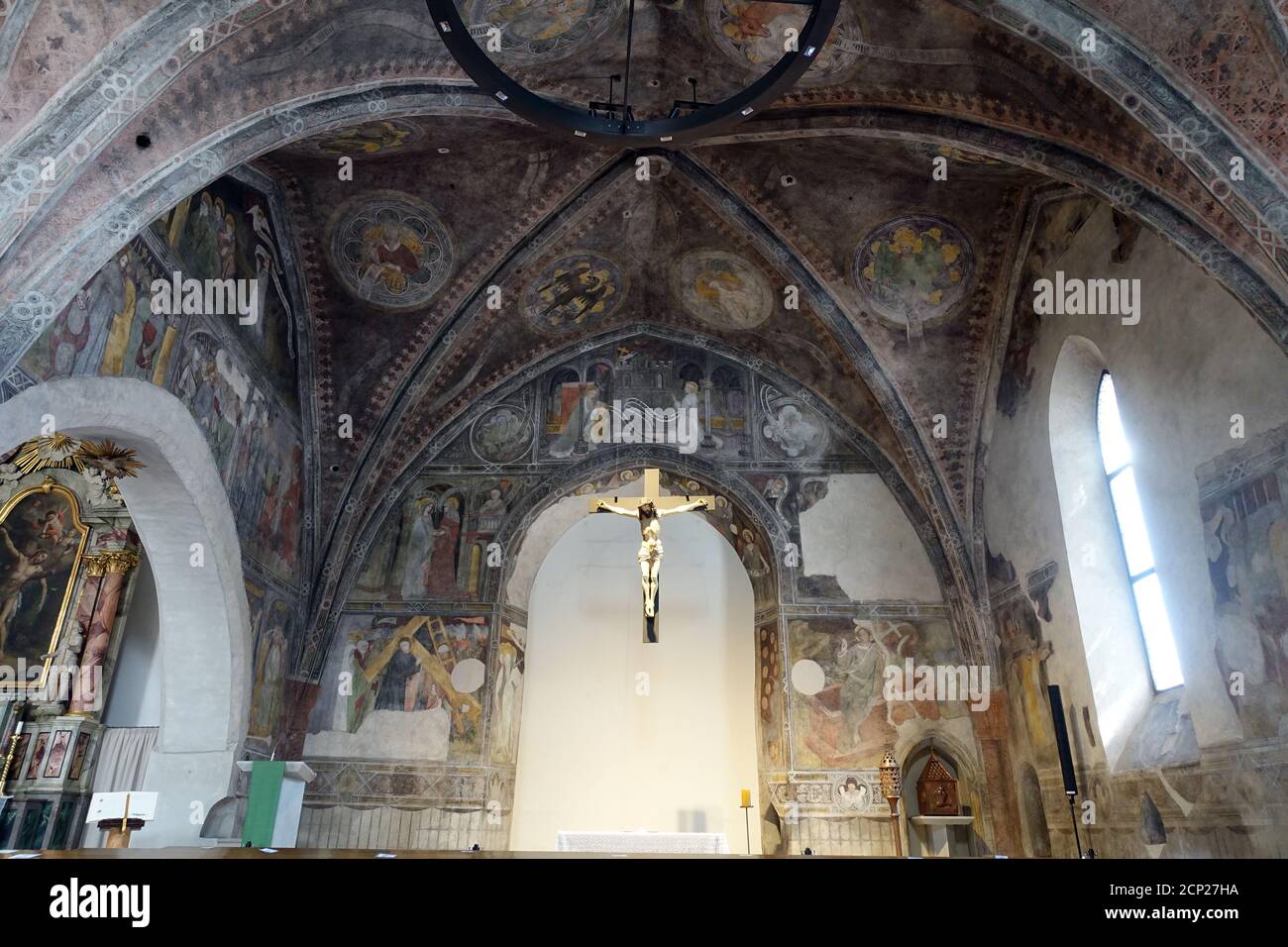 kunstvolle Fresken in der Spitalkirche zum Heiligen Geist, Sterzing, Südtirol, Italien Stock Photo
