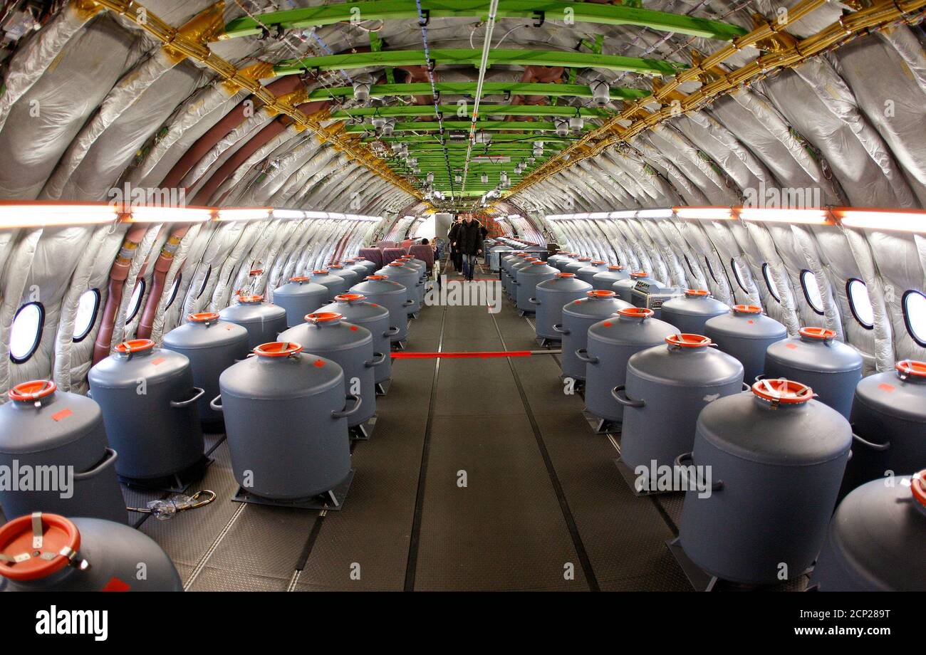 Water tanks for ballast tests are placed aboard an Airbus A380