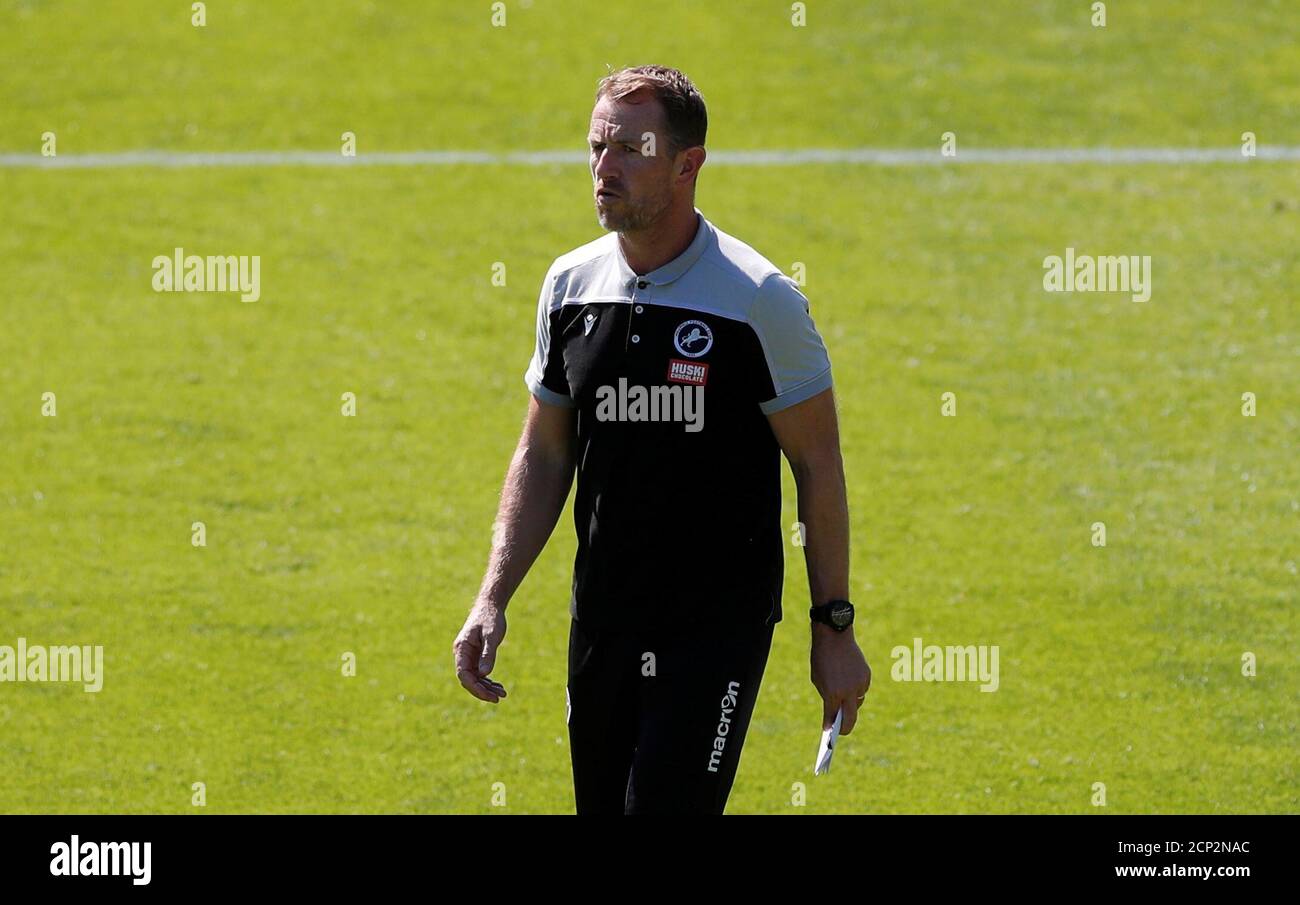 Gary Rowett Millwall Hi Res Stock Photography And Images Page 4 Alamy