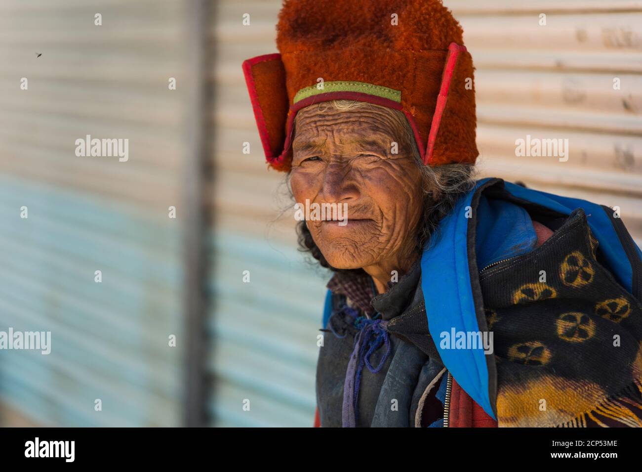 Padum, people waiting for the Dalai Lama, portrait Stock Photo