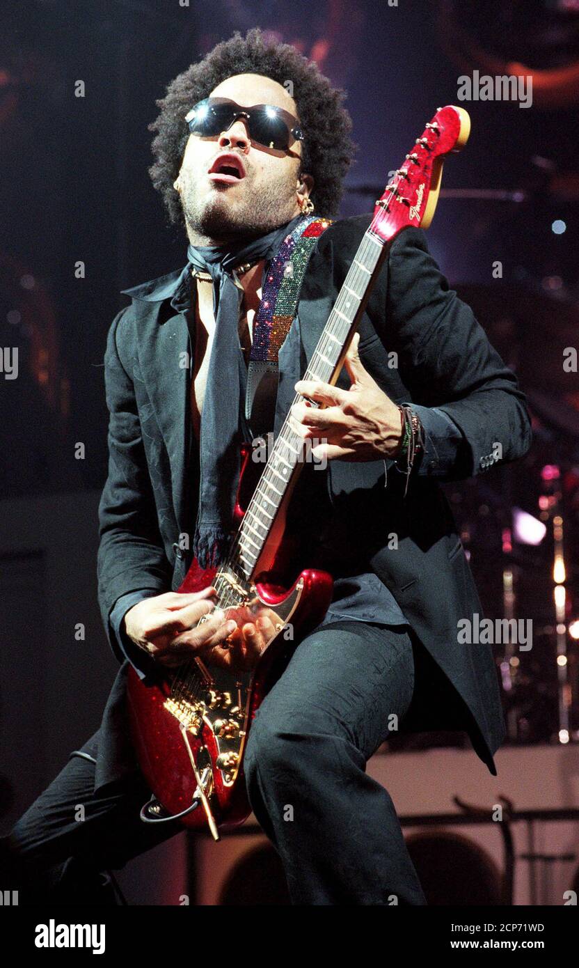 U.S. rock star Lenny Kravitz plays his guitar on stage during a concert in  Vienna June 18. Kravitz is currently touring Europe. HP Stock Photo - Alamy