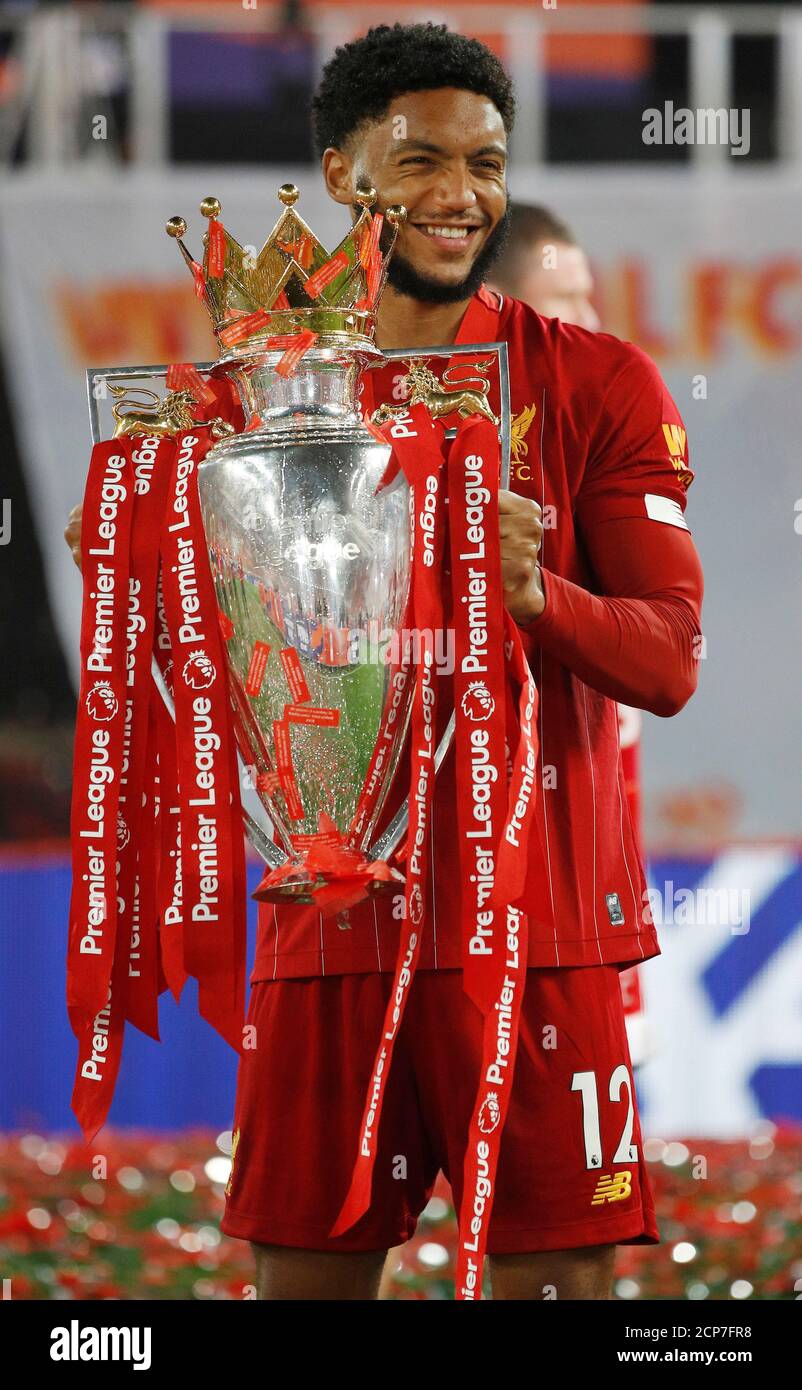 Joe gomez trophy hires stock photography and images Alamy