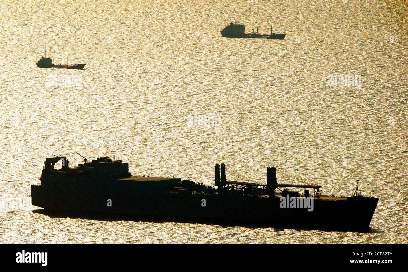 Oil tankers waiting for clearance under UN sanctions are observed from a British Nimrod (surveillance) aircraft in the Gulf December 16, 2002. The Nimrod is a maritime patrol aircraft and is being tasked to patrol the Gulf in search of violators of the UN resolution on Iraqi oil exportation. REUTERS/Stephen Hird  SH/ASA/AH Stock Photo