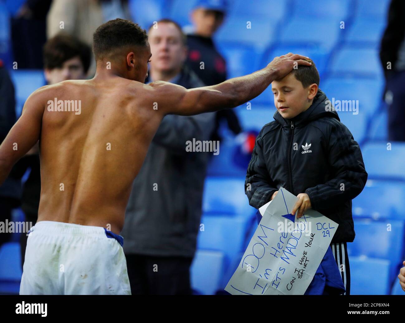 West ham shirt hi-res stock photography and images - Page 3 - Alamy