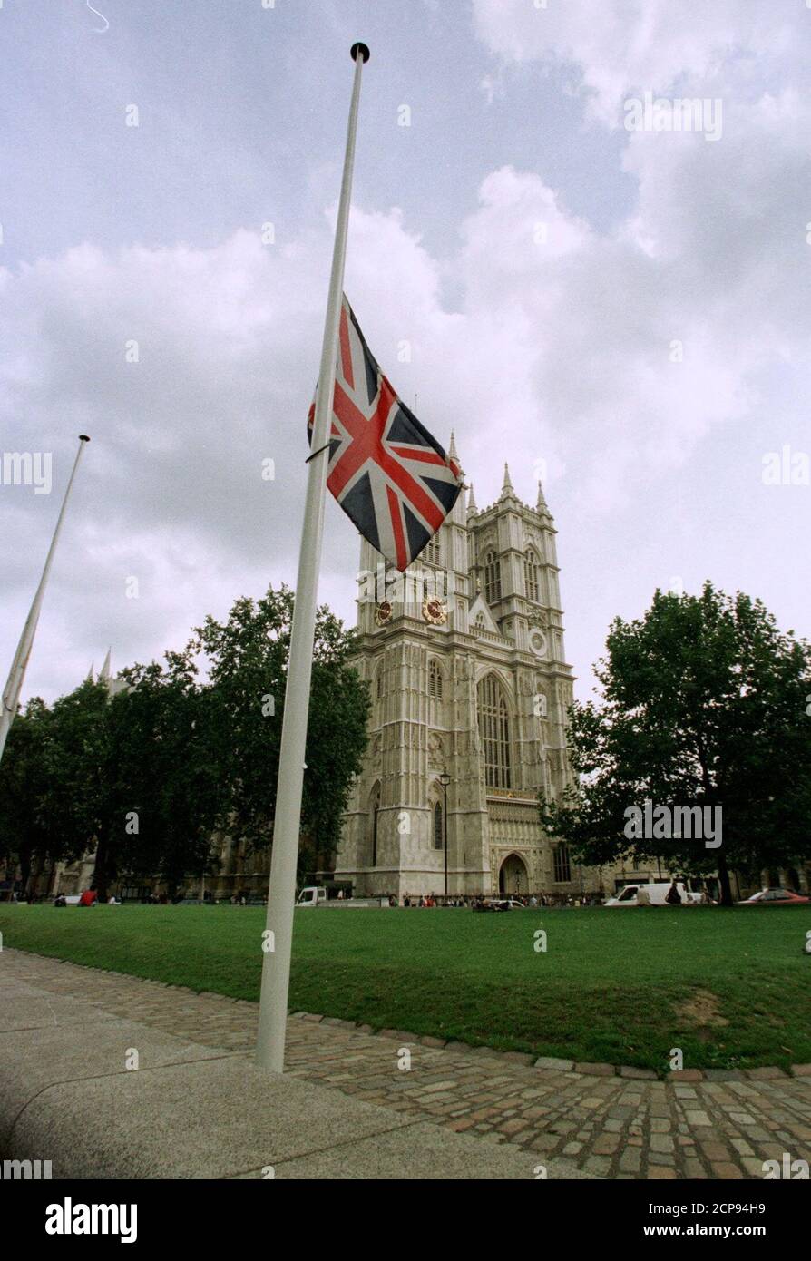 Funeral Princess Diana Westminster Abbey Hi-res Stock Photography And ...