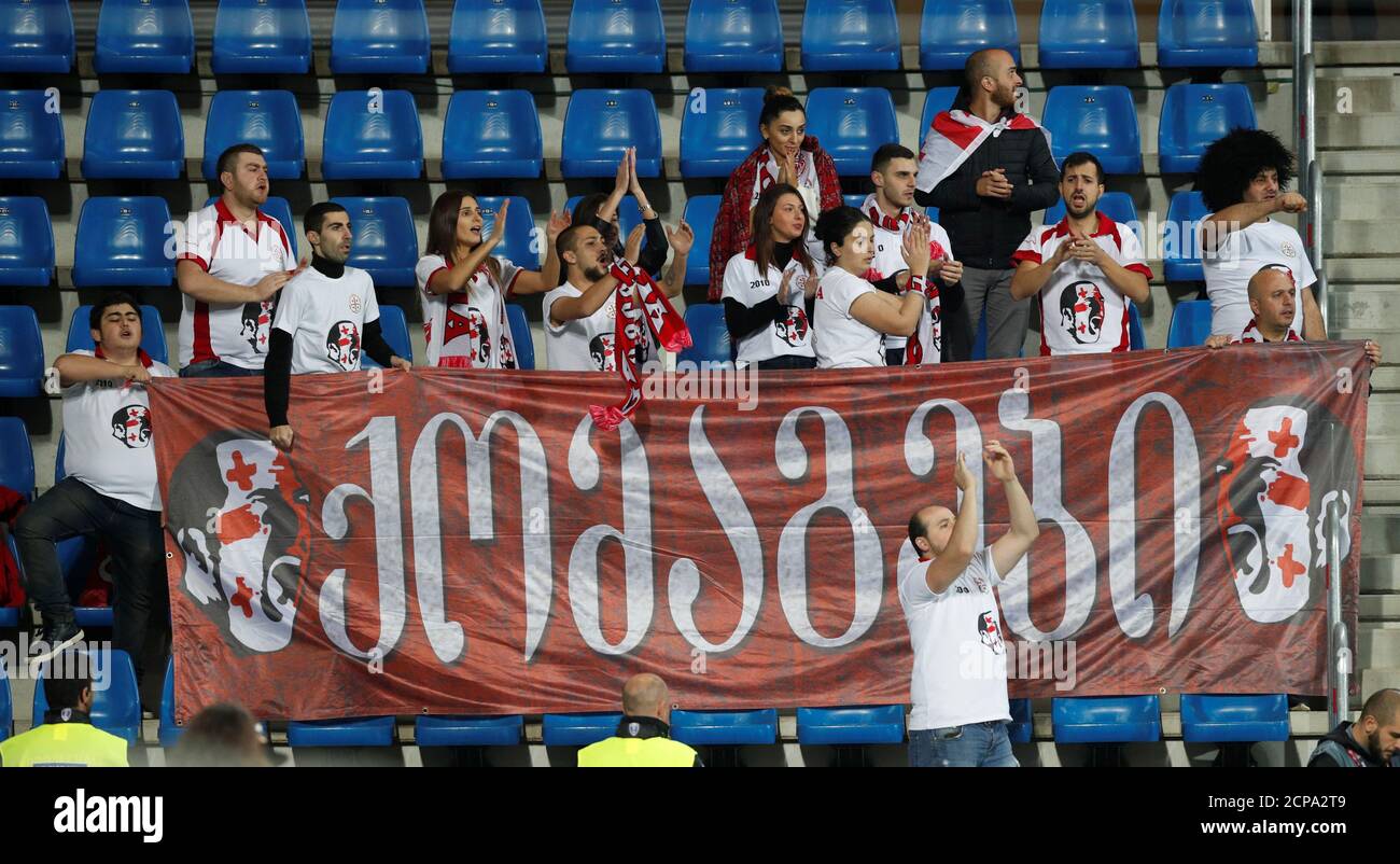 Page 2 Georgia Fans High Resolution Stock Photography And Images Alamy