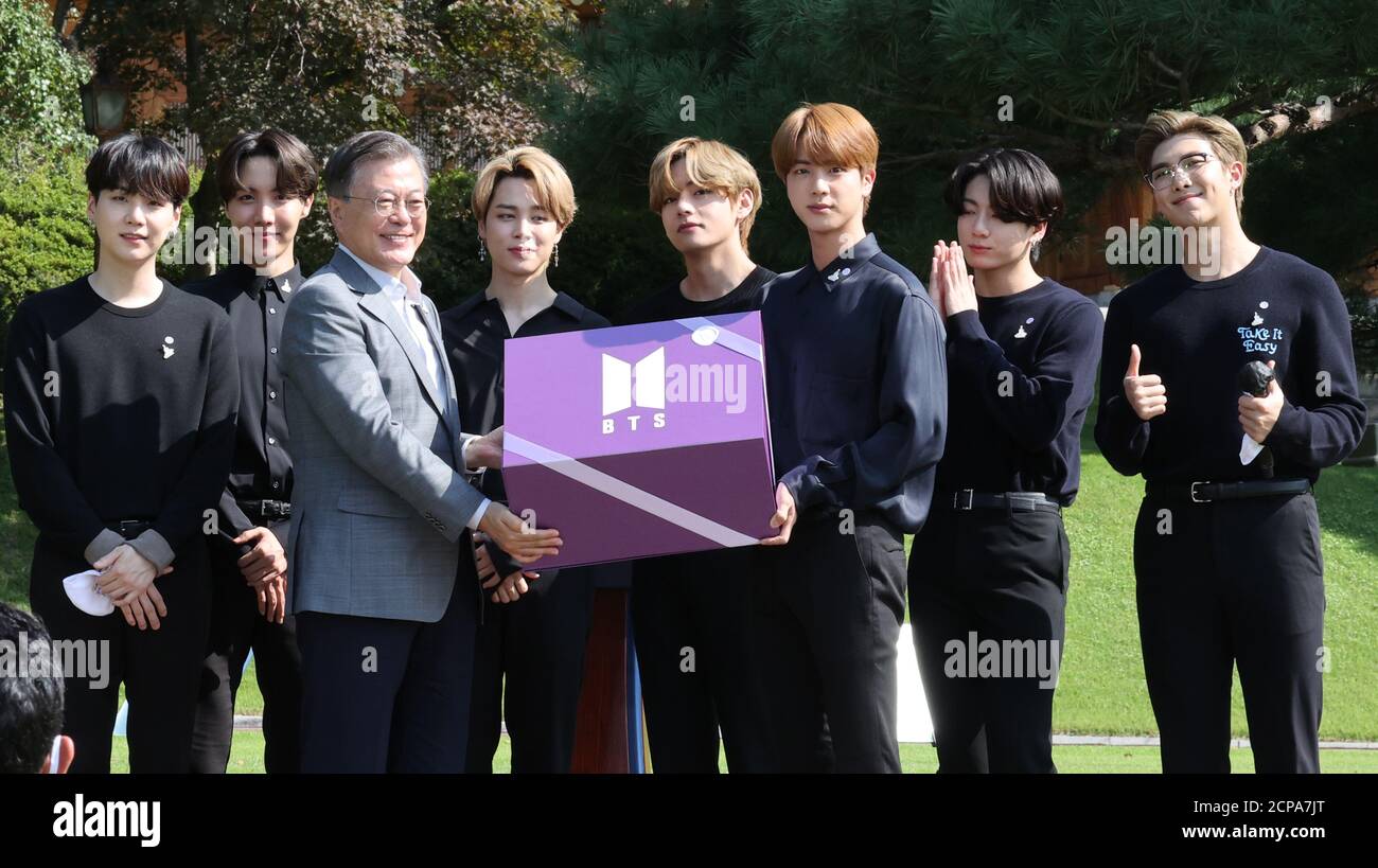 BTS presents gift from Korean government to Met Museum - ArtReview