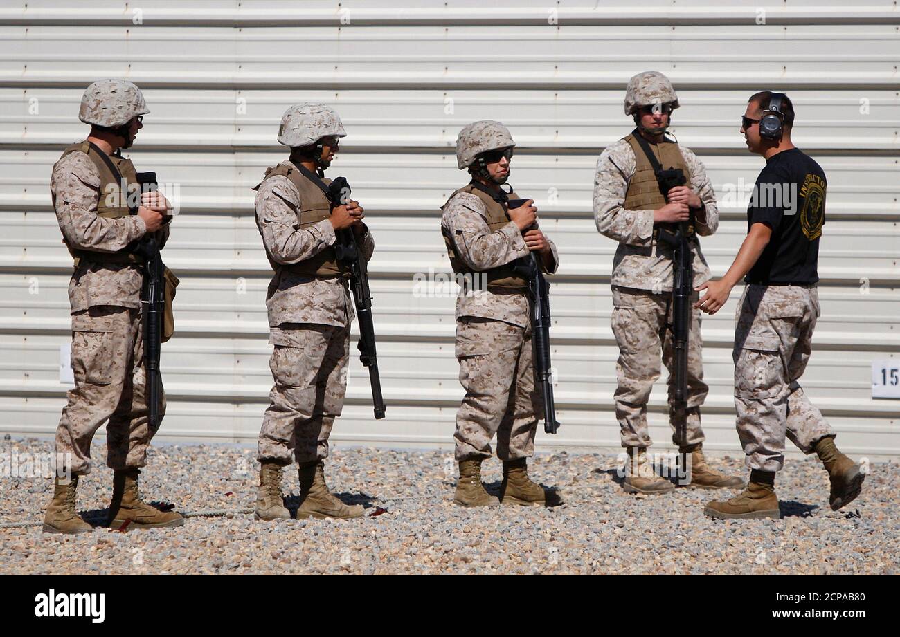 Anti terrorism instructor hi-res stock photography and images - Alamy