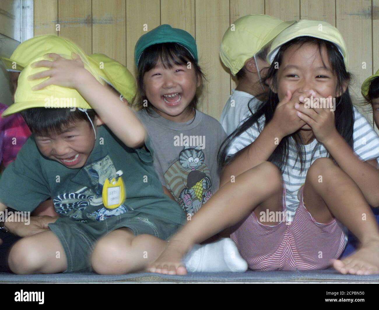 Japanese children earthquake drill hires stock photography and images