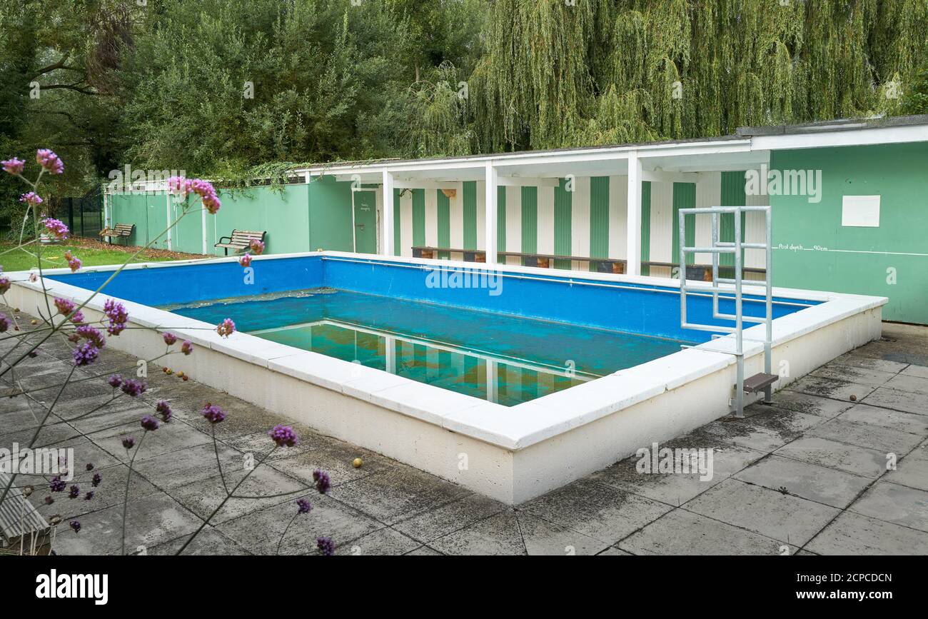 Learner pool hi-res stock photography and images - Alamy