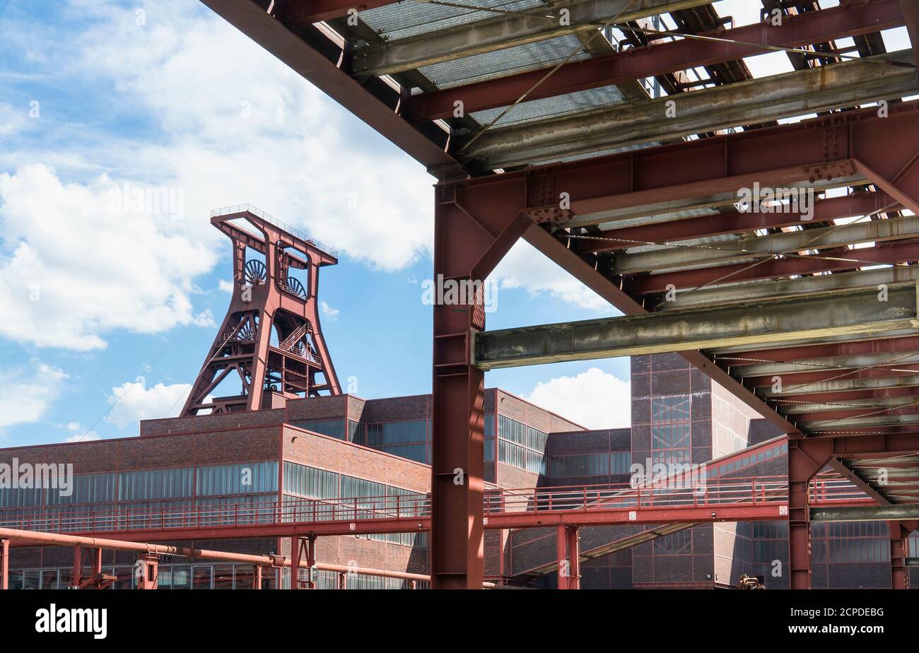 Zeche Zollverein: An Industrial Monument Transformed into a Cultural Gem