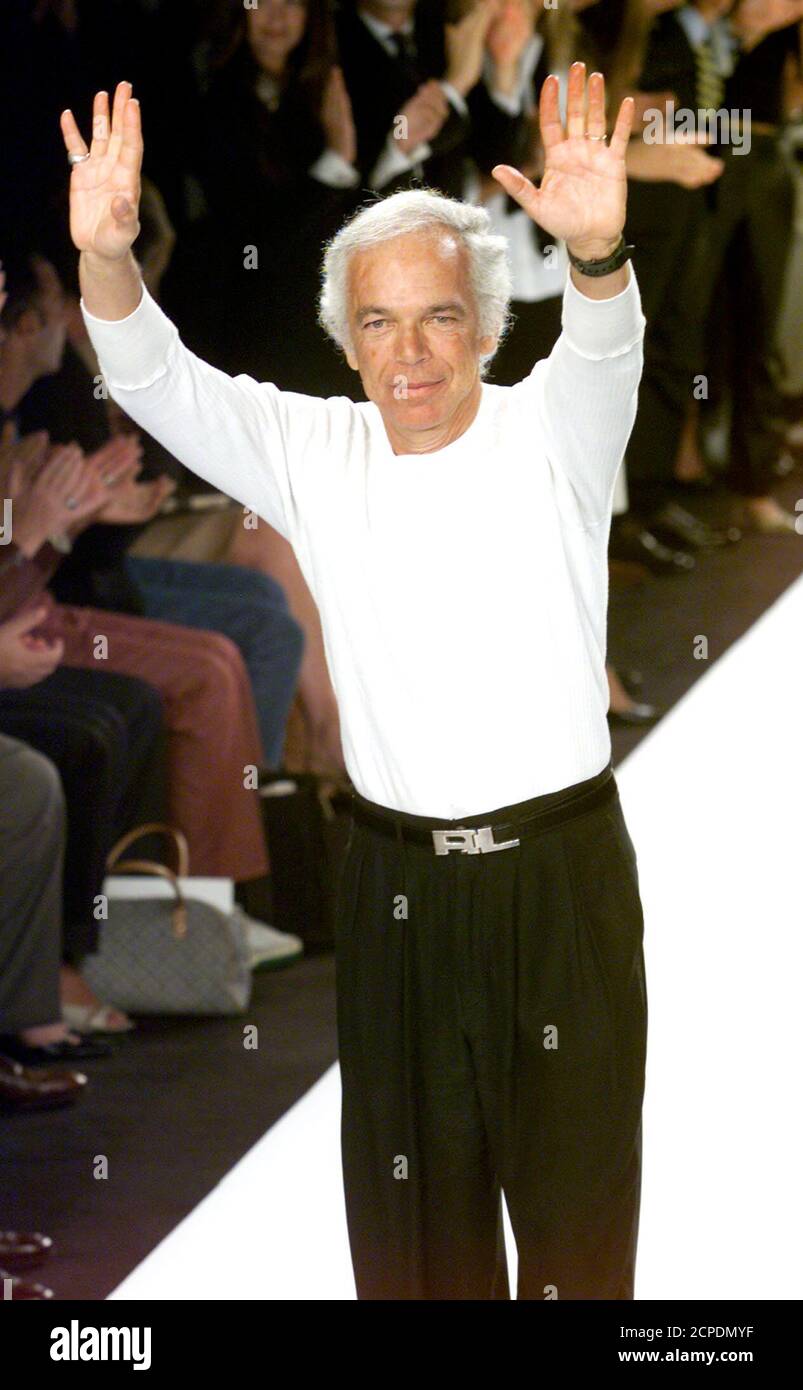 Designer Ralph Lauren waves to audience members following the showing of  the Ralph Lauren Spring 2001 fashion Collection in New York, September 20,  2000. MS/CM Stock Photo - Alamy